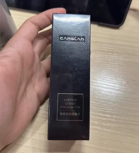 卡姿兰的小夜猫粉底液，全新未拆封的，色号0...