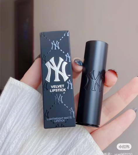 mlb口红 全新未拆封正品 色号还有501...