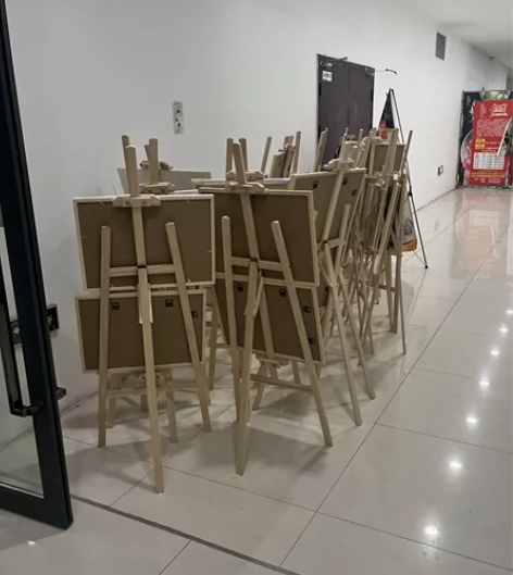 画架，小朋友办画展用了一段时间，原木的，淘...