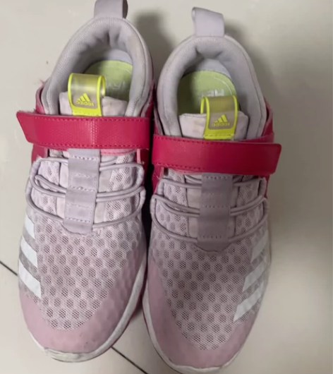 阿迪达斯夏季网眼运动鞋 35码 没穿几次的...