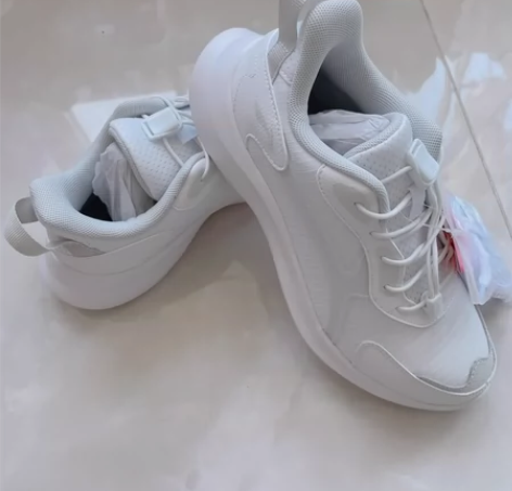李宁女大童运动鞋  37码全新 全新正品保...