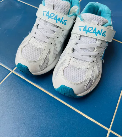 泰兰尼斯男童女童运动鞋，四季小白鞋，30码...