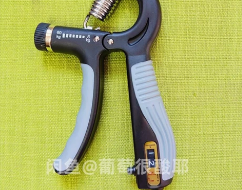 【计数握力器】5-60kg可调节手指锻炼器...