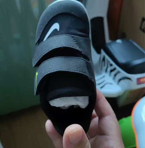 耐克鞋，全新。 感兴趣的话点“我想要”和我...