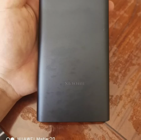 闲置小米10000毫安充电宝，深灰色，99...