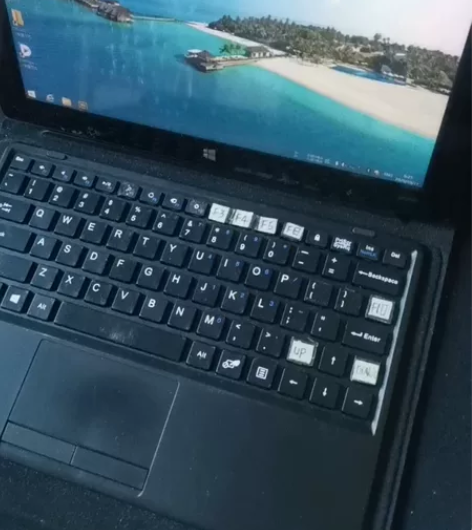 台电科技平板电脑加键盘。X16HD触摸屏已...