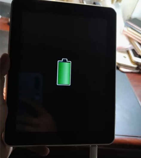 台电科技P85 充电可见屏好，开机键没反应...