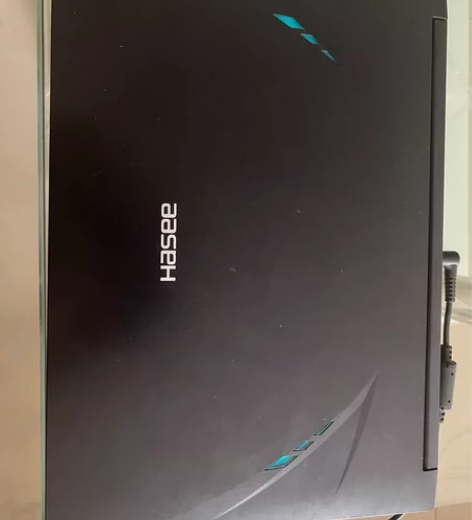 神舟战神z8-ca5nb 机身有一处小磕碰...