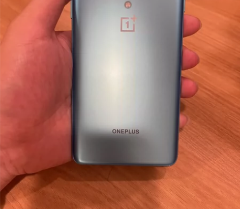 一加8,8+128 ,青空色,成色如图所示...