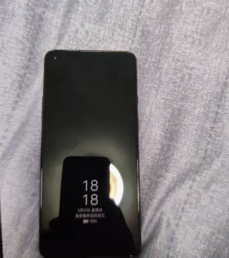 一加9R    8+256黑岛 感兴趣的话...