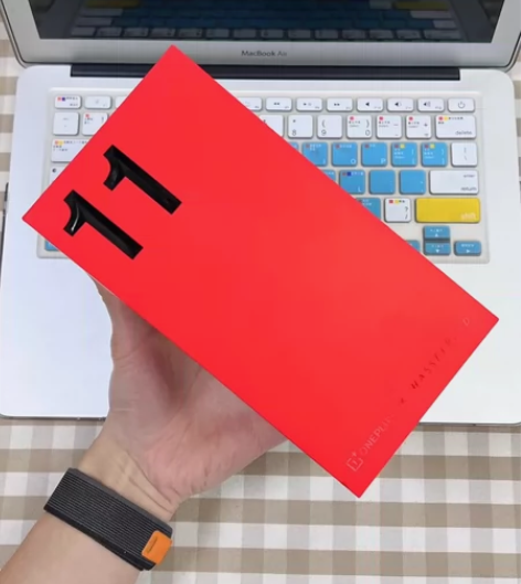 一加11 国行 16+256G 一瞬青 双...