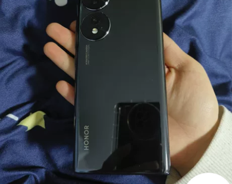 自用的荣耀70，12+256 手机整体很新...