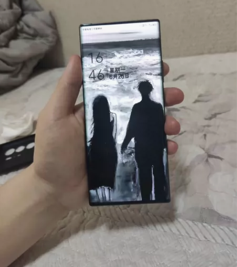 最后卖2天了，基本全新的机子，保养很好。摄...