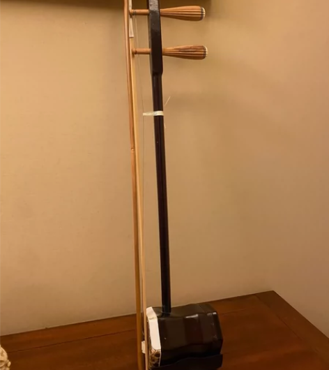 学校选修课上完转二胡，可直拍。 音质还可以...