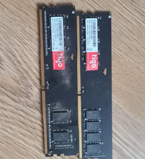 金泰克 8?4G 两条 一共12G 都是d...