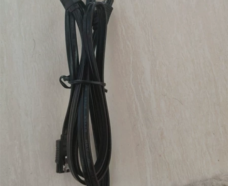 两条硬盘连接线全新没用过 感兴趣的话点“我...