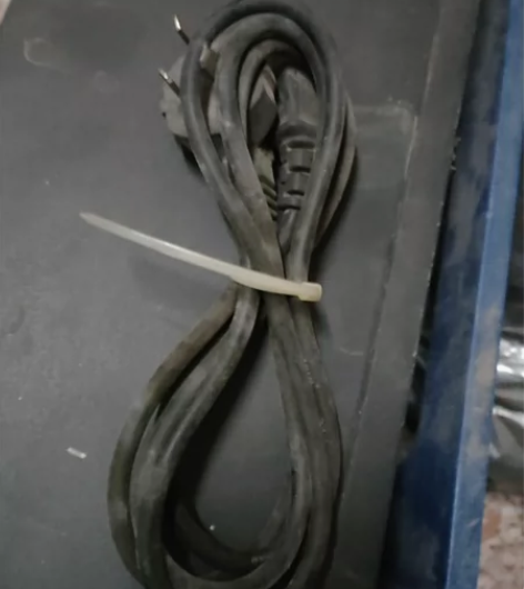 电源线，电脑线，显示屏线，全新，以未拆封的...