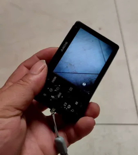 索尼dsc-310电池不耐用。 感兴趣的话...