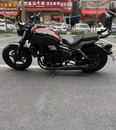 长江400双座版，低价九九新二手摩托车，水...