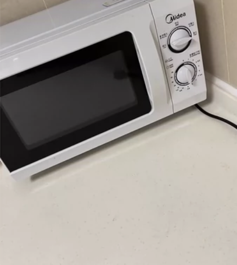 美的微波炉，20L，就用了3个月，原价30...