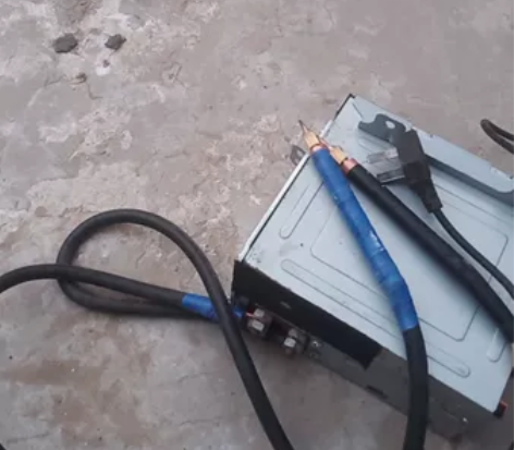 800瓦微波炉变压器，自制点焊机一台，效果...