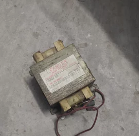 格兰仕微波炉900E-1纯铜线变压器，拆机...