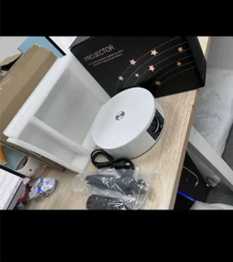 个人闲置出售  极米坚果Z8 生日朋友赠送...