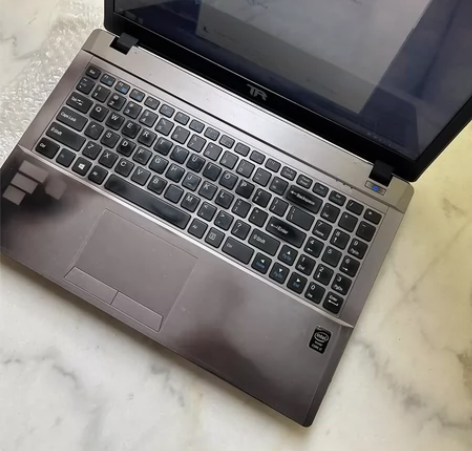 雷神电脑闲置详情看图2-3 ,外观使用痕迹...