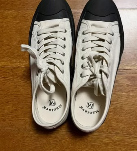 帆布鞋37码 穿过一次20不包邮 两双一起...