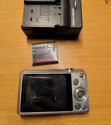 ccd 卡西欧zs35 成色如图 自己判断...