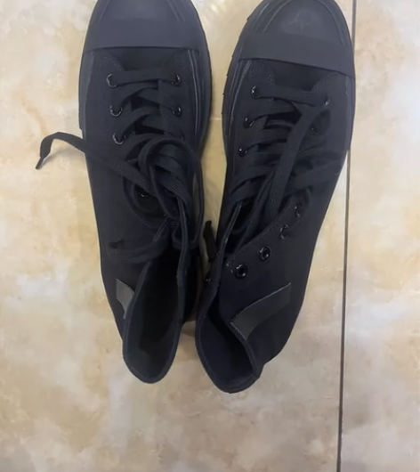 男士大码高帮帆布鞋，买来一次没穿过，原价四...