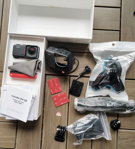 Insta360 one rs运动相机，4...