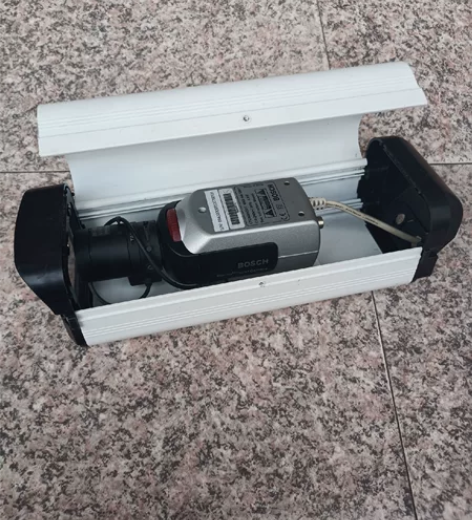 拆机原装世博摄像机三个,功能齐全,220付...