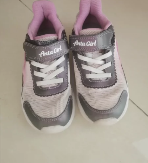 安踏女童鞋29码，新旧如图，两双包邮 前三...