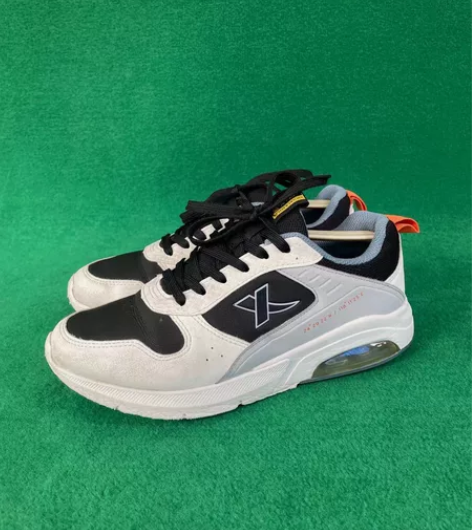 正品 40码 特步 运动系列 休闲鞋 黑色...