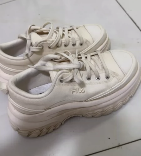 斐乐硬糖 几乎全新几乎全新Fila/斐乐3...