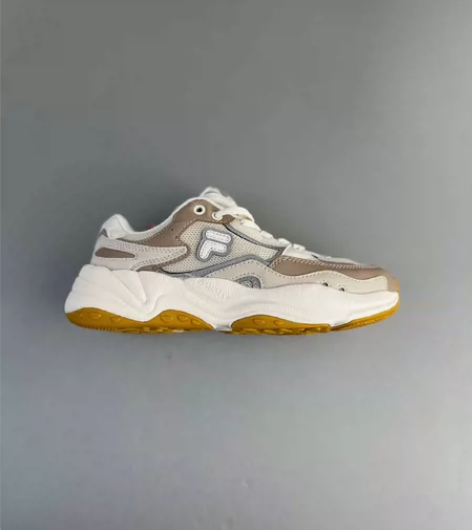 小红书推荐爆款 FILA斐乐情侣款老爹鞋男...