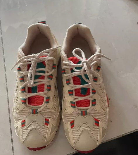 出斐乐38.5女鞋，专柜正品560购入，有...