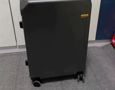 【商场撤柜】原价699正品袋鼠行李箱26寸...