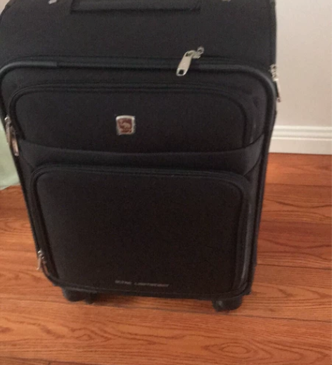 爱华仕拉杆箱，全新 感兴趣的话点“我想要”...