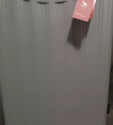 出个爱华仕拉杆箱 灰色 全新 如下图 24...