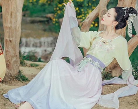 【可换】都城南庄原创齐腰袒领襦裙绣花半臂印...