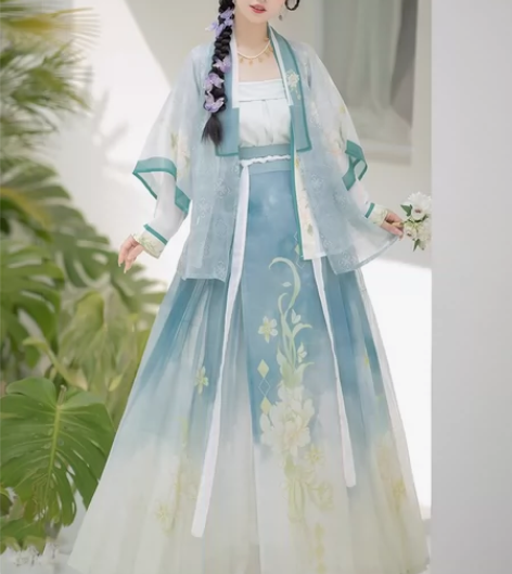 清汉服了,学校活动仅穿一次,吊牌还在 感兴...