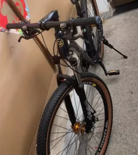 jeep山地自行车，刚买一个星期，由于上班...