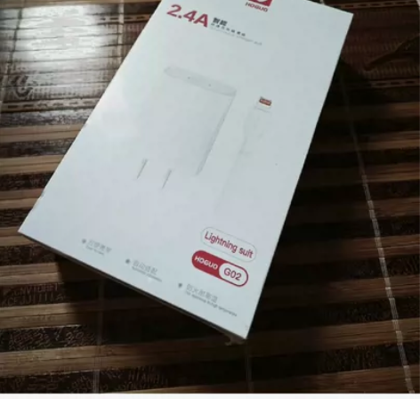 出苹果充电套装，全新未拆封，线和充电头套装...