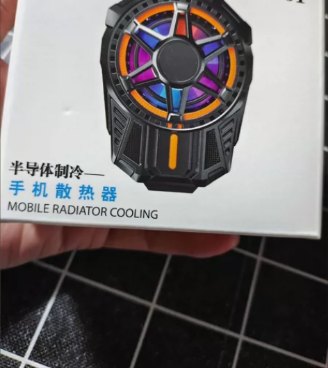 影巨人手机散热器半导体结冰制冷散热器散热背...