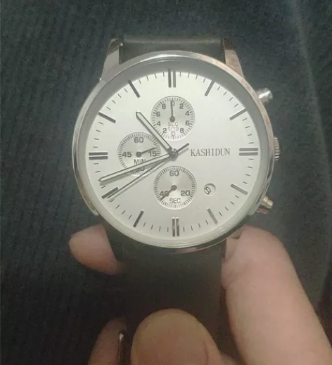 卡诗顿手表，电池没电了，需要换颗电池 感兴...