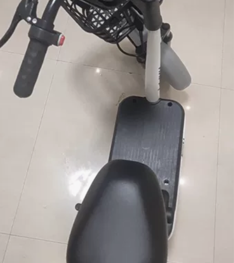 个人闲置一辆电动车，刚买不到一个月，全车无...