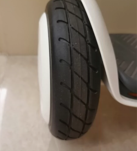 小米九号平衡车 买来没玩几次，一直放在那里...