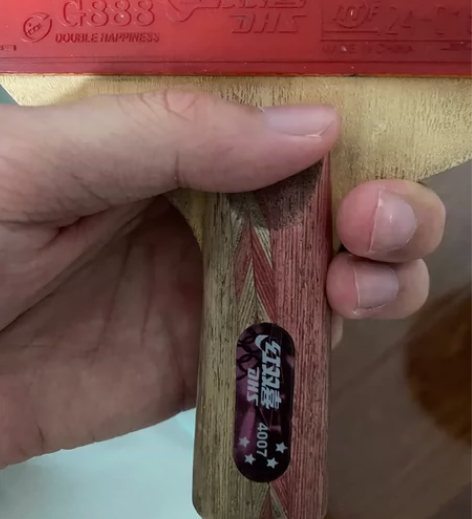 红双喜乒乓球拍四星当时在店里定制的现在不打...